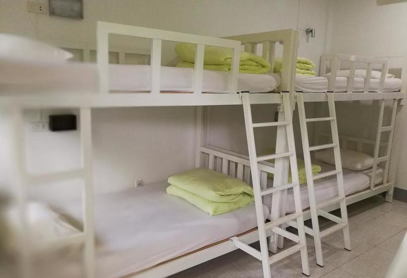 Hostel Baan Bua Guest House 7