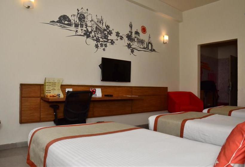 Hotel Polo Max Allahabad