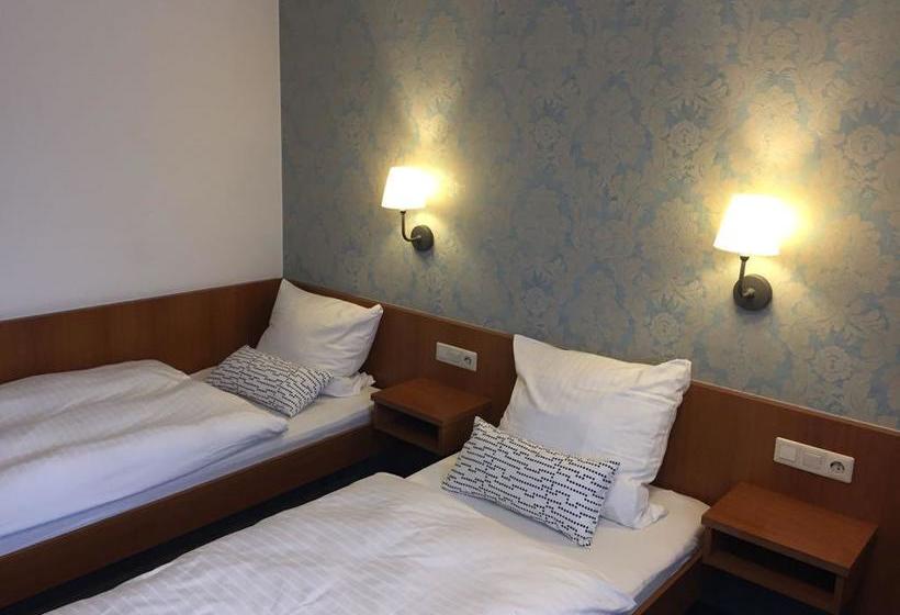 Hotel Garni Treffpunkt 3