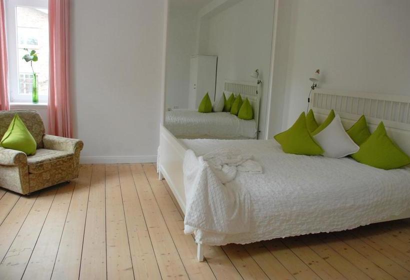 Sweet Clementine B & B 14