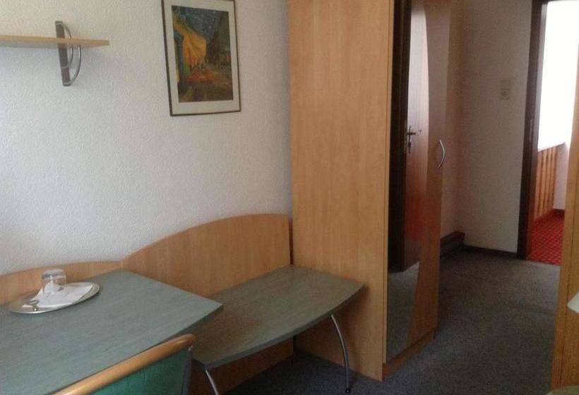 Landhotel Zum Rautenkranz 13