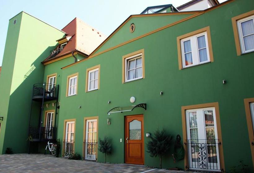 Hotel Belle Epoque 11