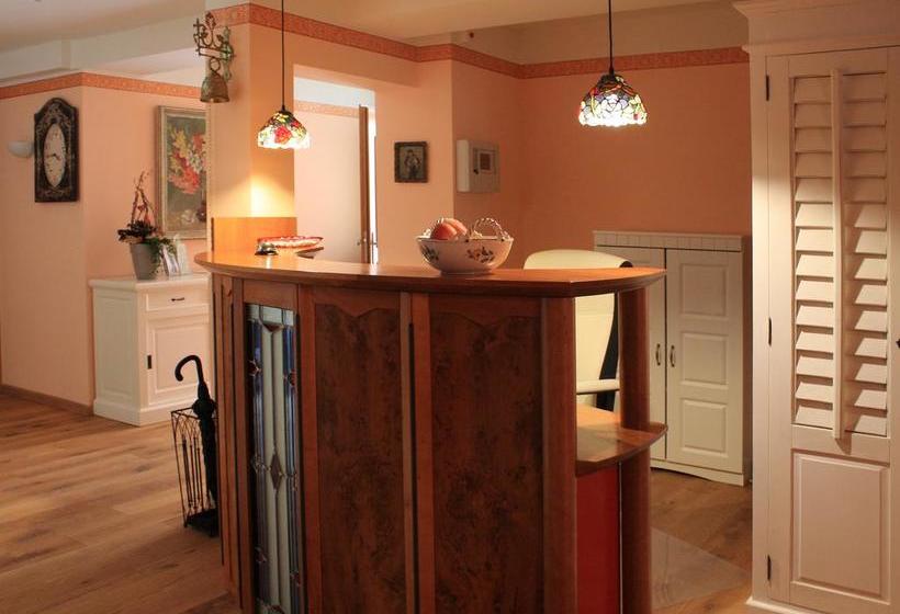 Hotel Belle Epoque 15