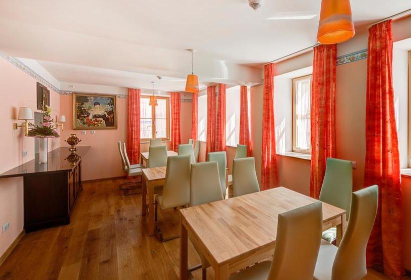 Hotel Belle Epoque 16