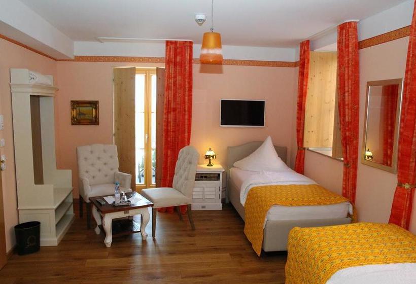 Hotel Belle Epoque 3