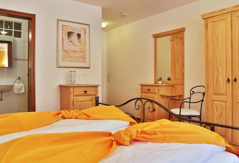 Hotel Restaurant Rebstock 17