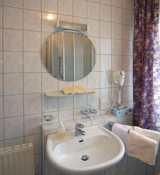 Hotel Gasthof Pension Krone 14