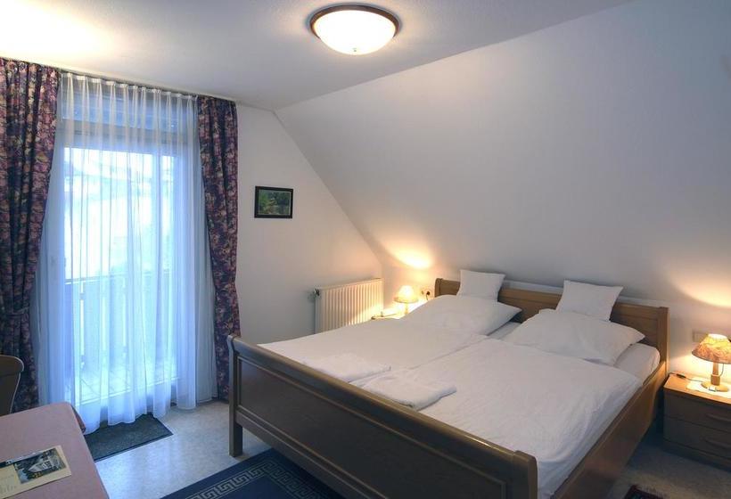 Hotel Gasthof Pension Krone 8