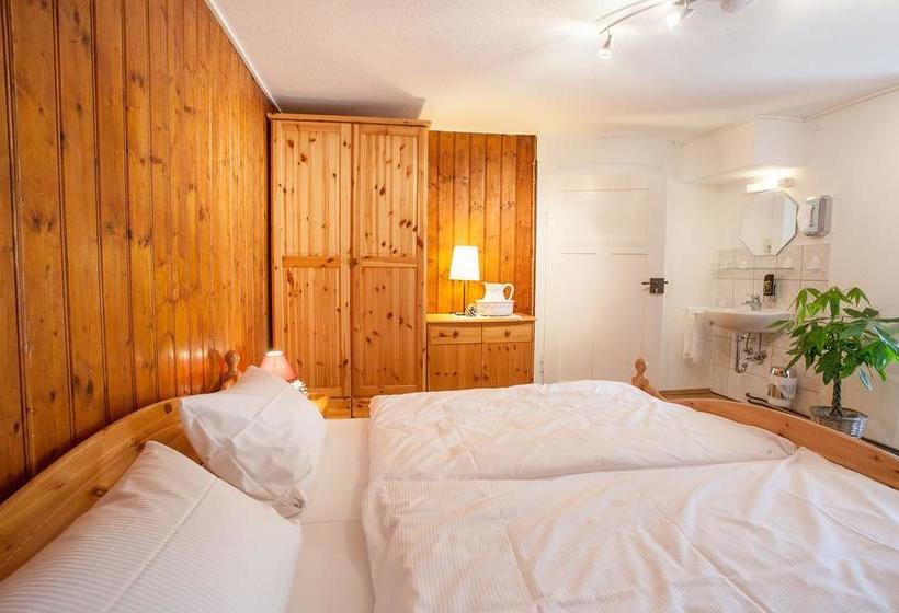 Hotel Pension Tannenheim 17