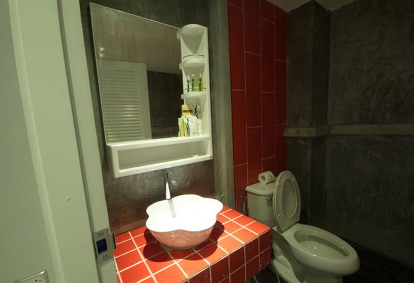 Hotel Raha Gold Residence Patong Beach 16