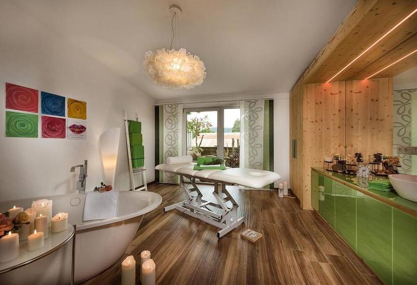 Hotel Bayern Resort 8