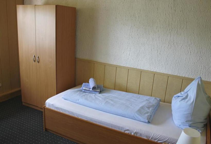 Bed & Breakfast Gästehaus Am Heussplatz 12