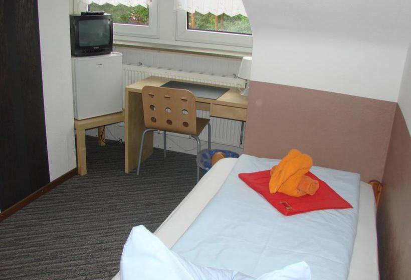 Bed & Breakfast Gästehaus Am Heussplatz 13