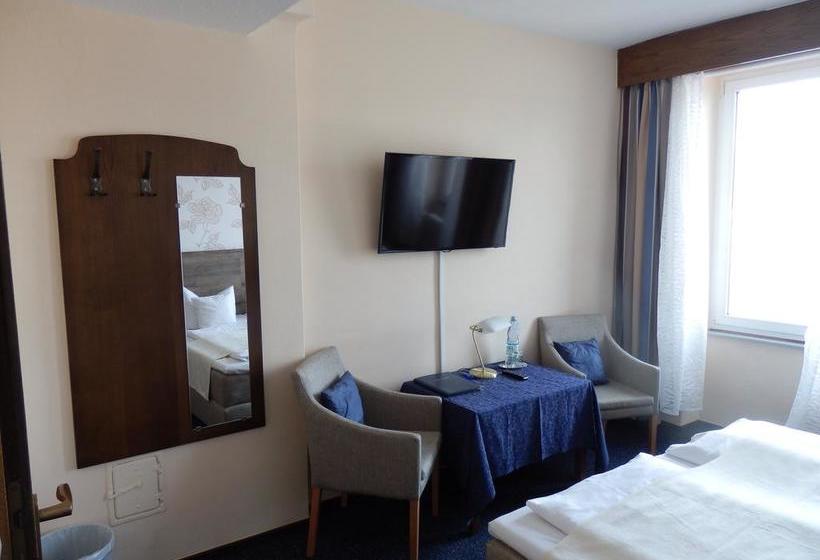 Hotel Rheinischer Hof 11