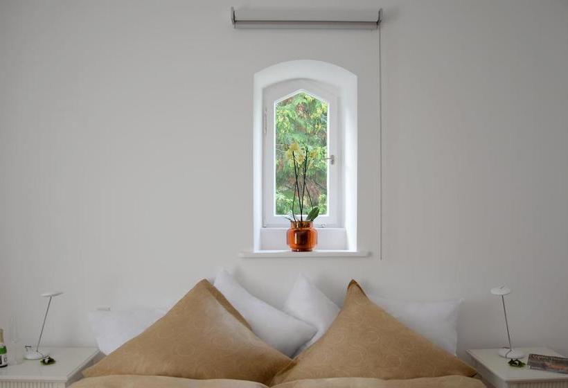 Alte Apotheke Bed & Breakfast 3