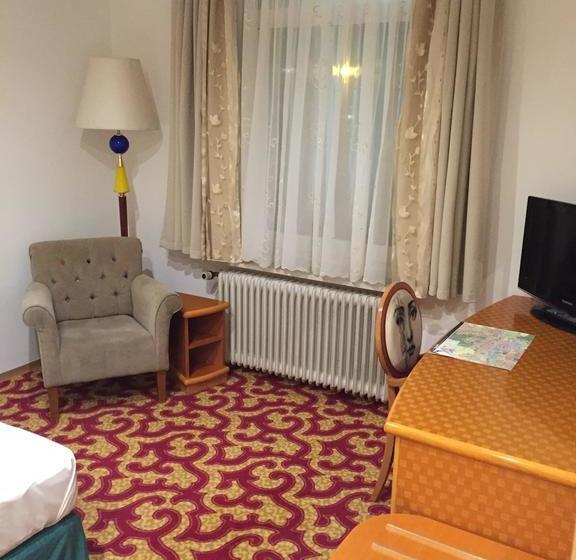 Hotel Restaurant Goldene Henne 17