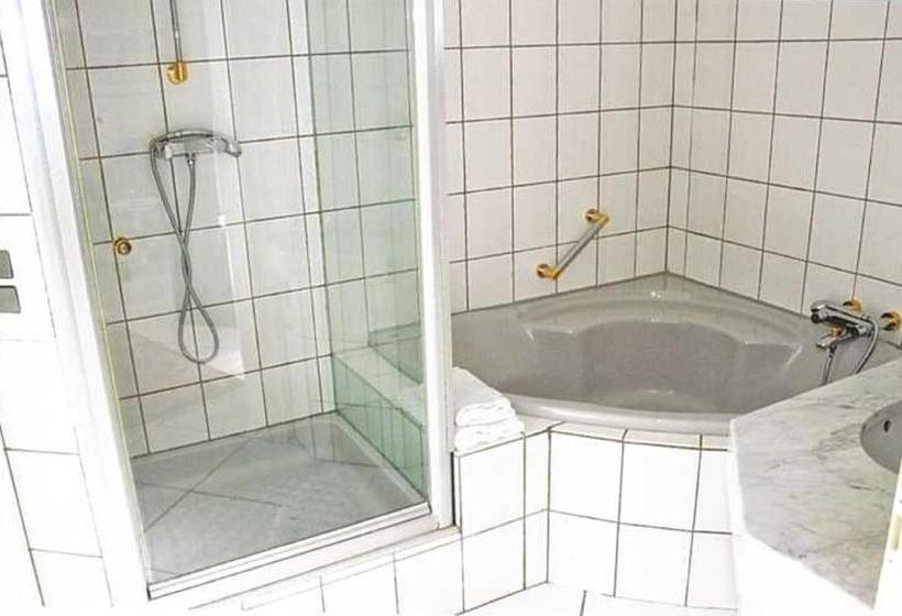 Hotel Am Schenkelberg 6