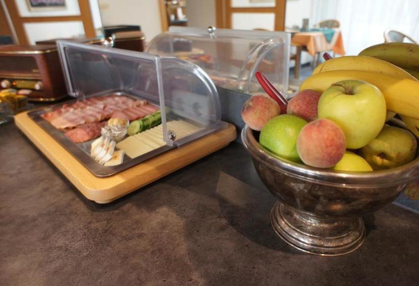 Bed & Breakfast Gästehaus Andrea 13