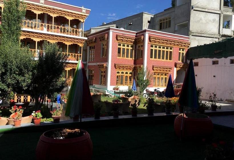 Hotel Royal Palace 1