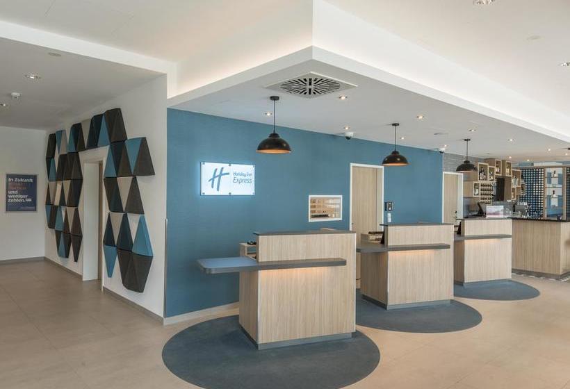 Hotel Holiday Inn Express Freiburg - City Centre 16