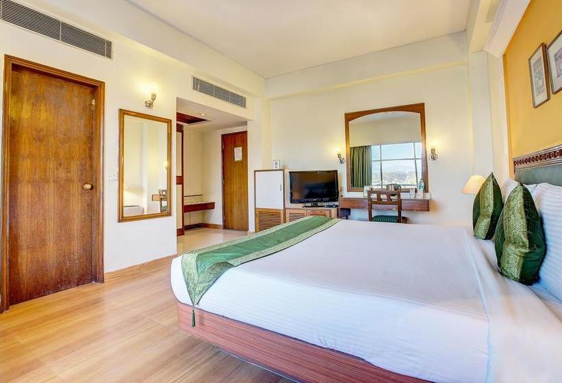 Hotel Ajanta Continental 12