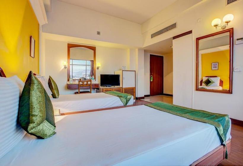 Hotel Ajanta Continental 16