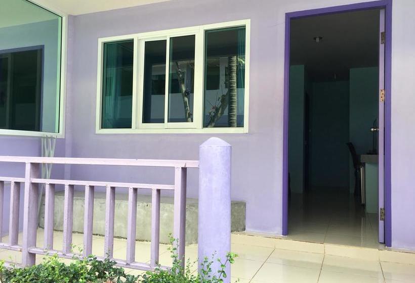 Phi Phi Don Chukit Resort 1