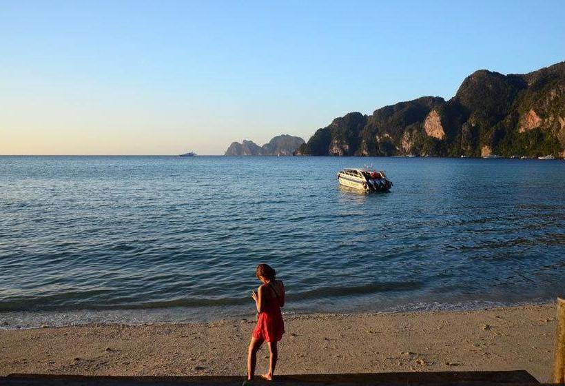 Phi Phi Don Chukit Resort 15