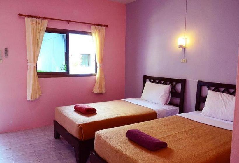 Phi Phi Don Chukit Resort 8