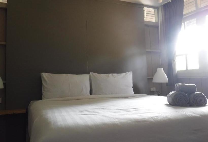 Hip Seaview Resort @ Phi Phi 13