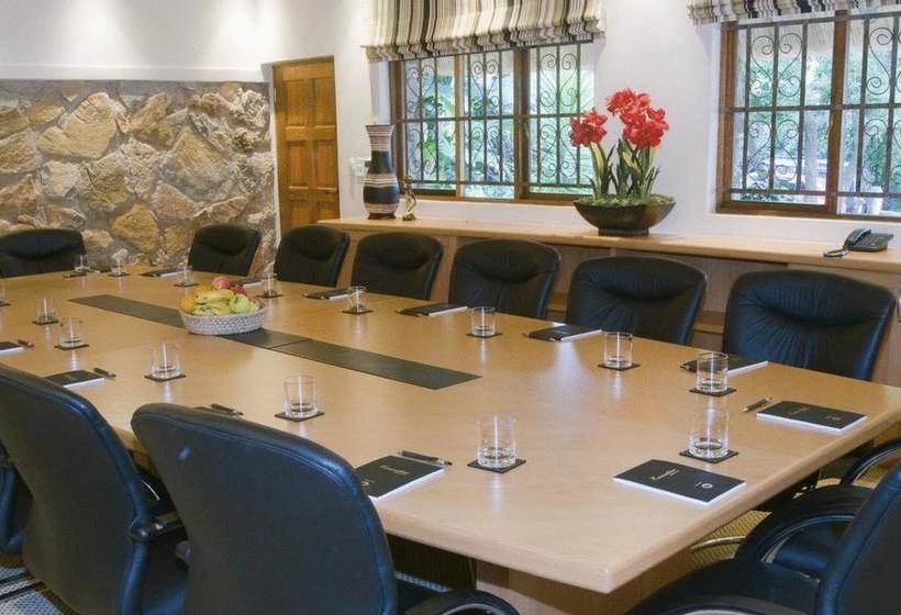 Hotel Idwala Guest House 12