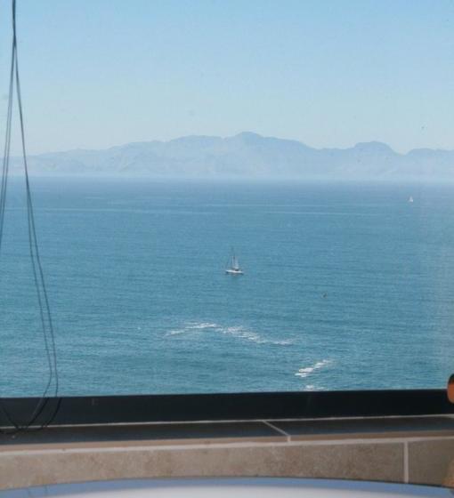 Hotel Simon's Town Guest House 11