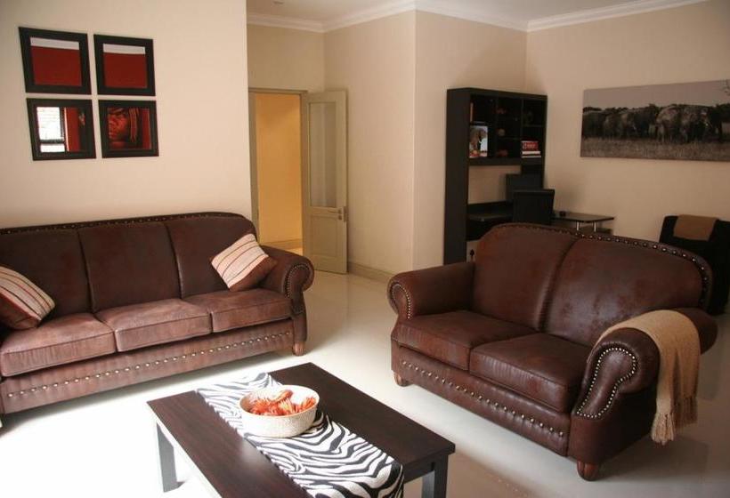 Hotel Simon's Town Guest House 4