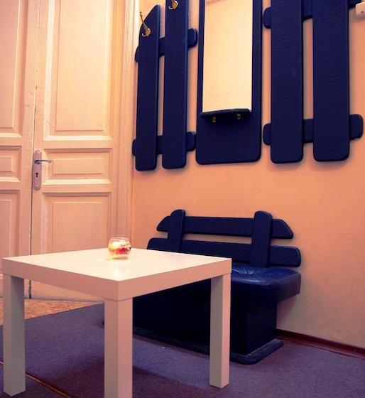 Hotel Students Rooms Na Maloy Pushkarskoy - Hostel 10