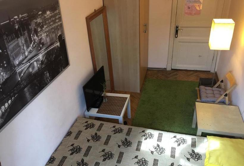 Hotel Students Rooms Na Maloy Pushkarskoy - Hostel 3