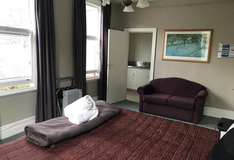 Hotel Yha Rolleston House 1