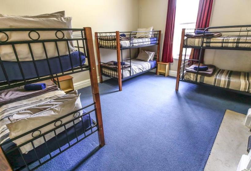 Hotel Yha Rolleston House 14