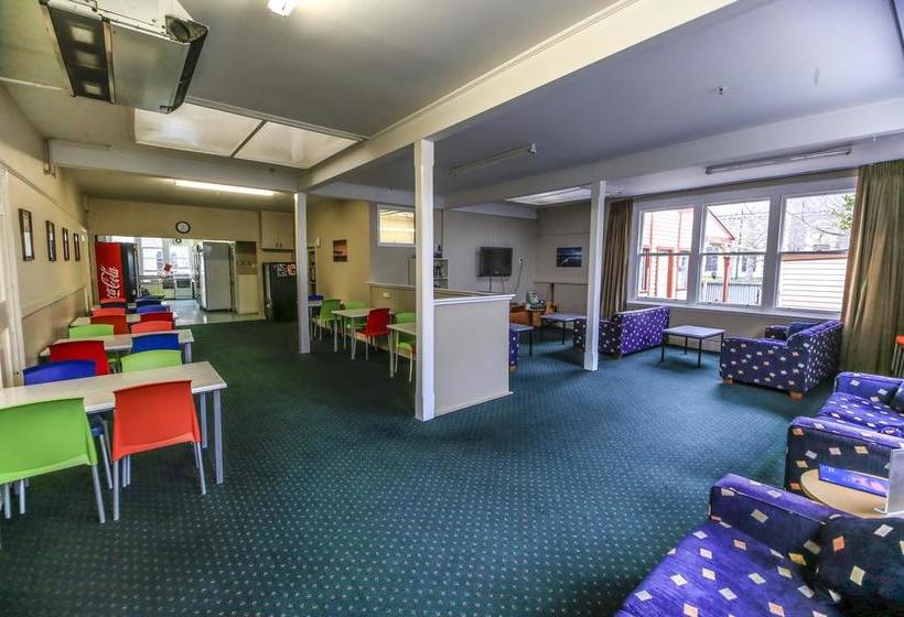 Hotel Yha Rolleston House 4