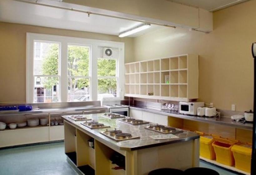 Hotel Yha Rolleston House 5