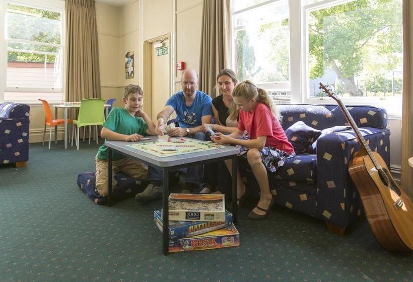 Hotel Yha Rolleston House 8