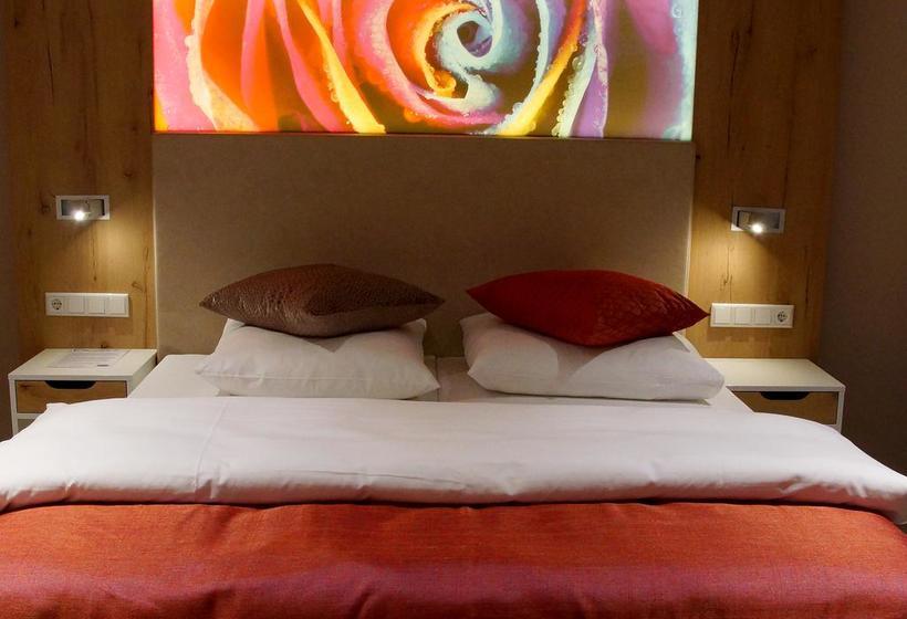 Centrale Hotel & Restaurant 15