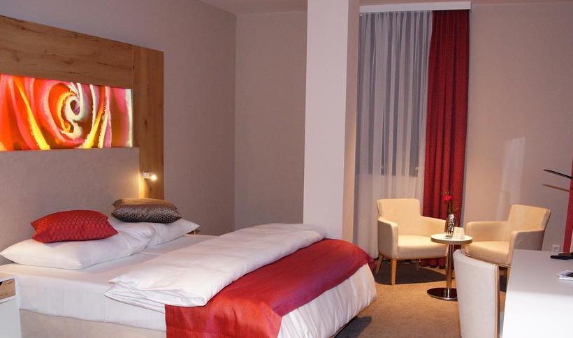 Centrale Hotel & Restaurant 7