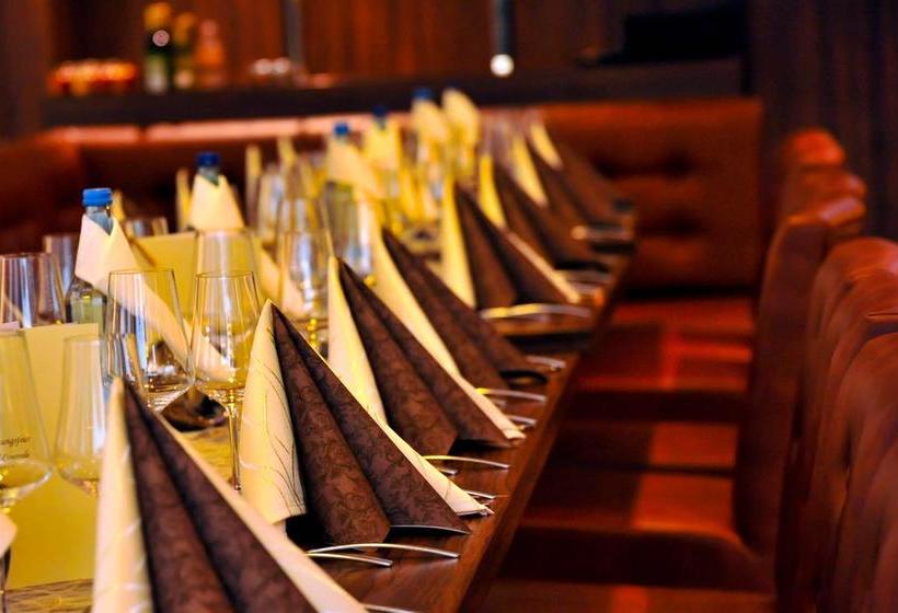 Centrale Hotel & Restaurant 9