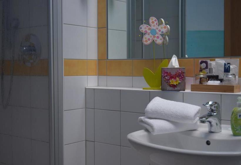 Hotel Zum Kronprinzen 13