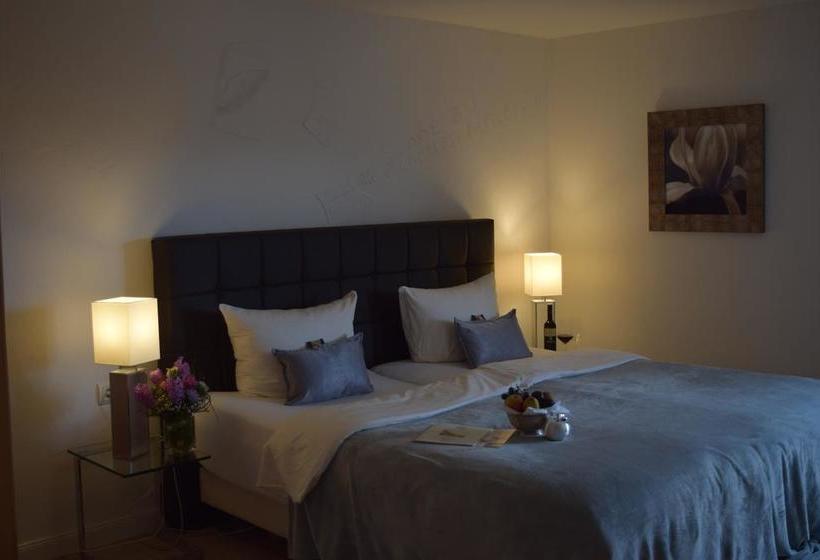 Hotel Zum Kronprinzen 15