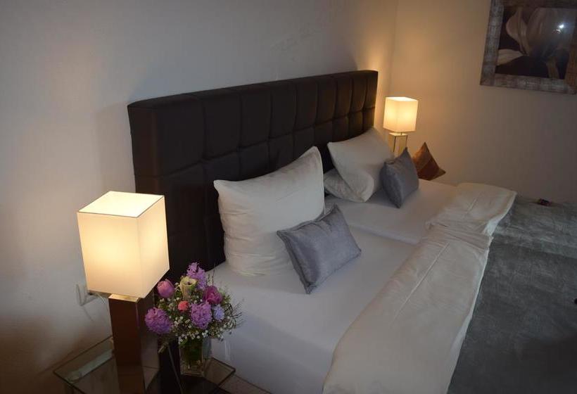 Hotel Zum Kronprinzen 16