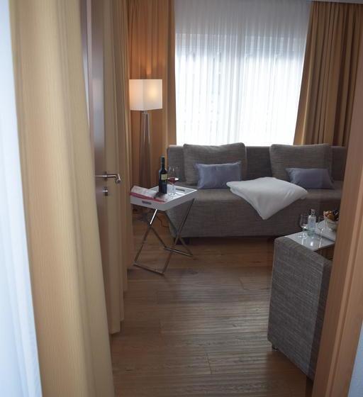 Hotel Zum Kronprinzen 9