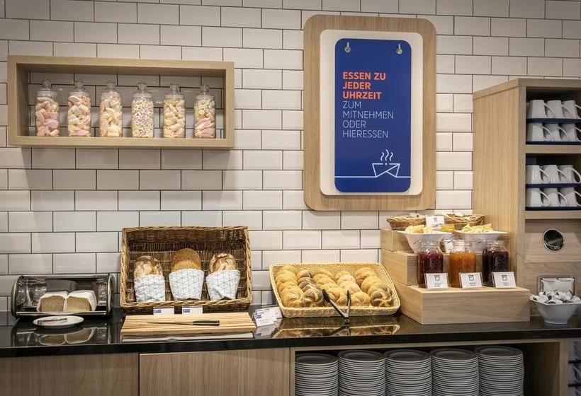 Hotel Holiday Inn Express Cologne City Centre 13