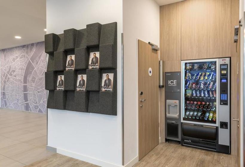 Hotel Holiday Inn Express Cologne City Centre 17