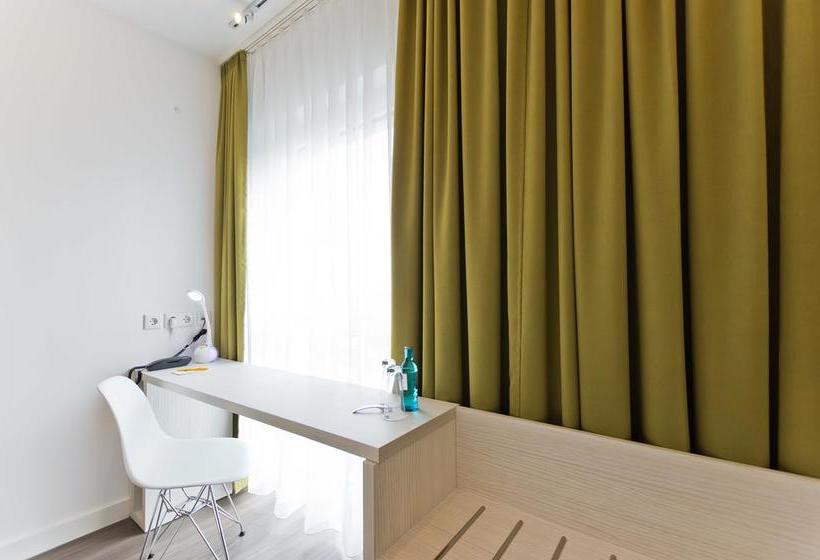 Hotel Super 8 Freiburg 3